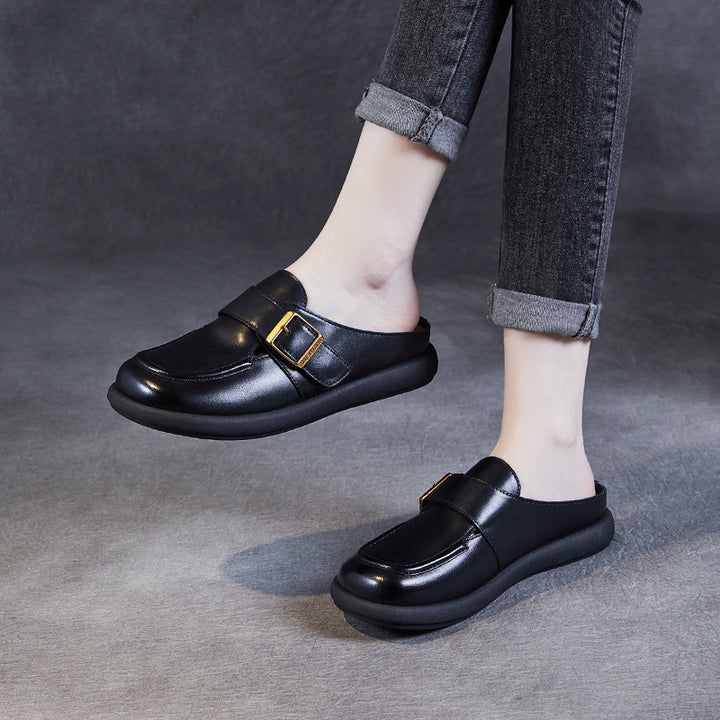 Femme Behagelige Slip-On Clogs med Dekorativ Rem Stilla