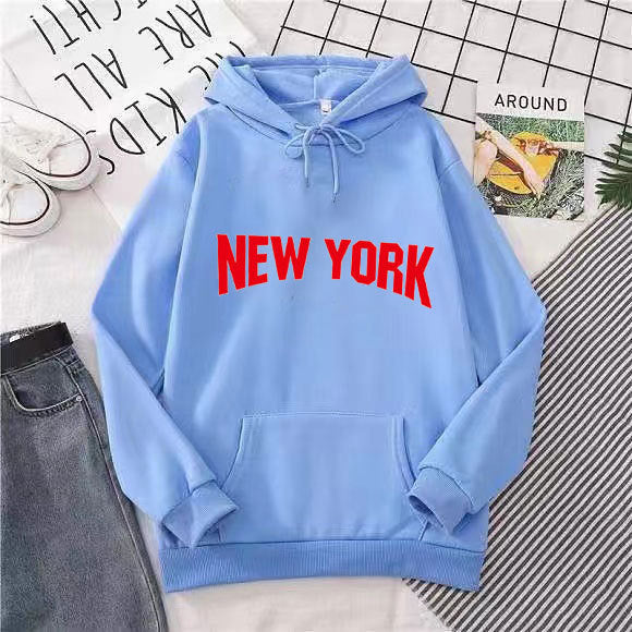 Kvinders hoodie med stilfuldt New York design Skovae