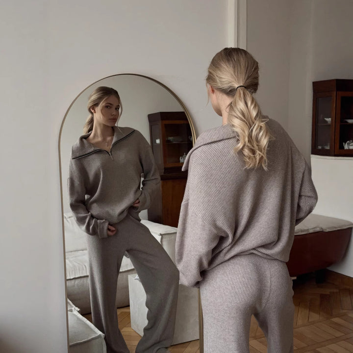 Damerne stilfulde strik lounge sæt med høj krave og lynlås Skovae