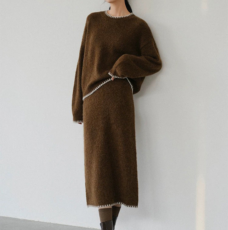 Kvinders hyggelige strik ensemble med elegante detaljer Stilla