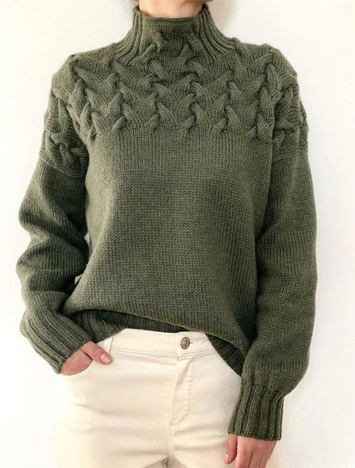 Dame grovstrikket pullover med ståkrave og fletmønster Stilla