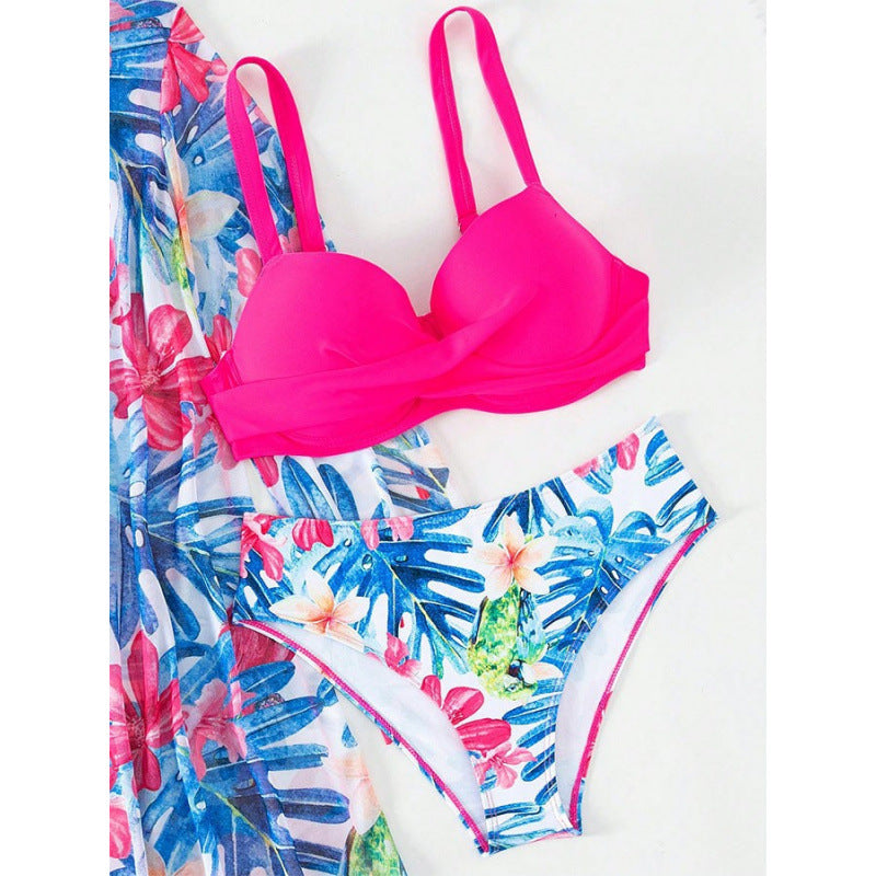 Dame bikini sæt med blomster overtræk og glamourøse detaljer Skovae