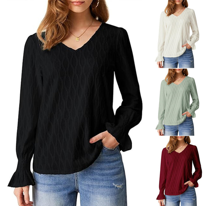 Dame V-hals bluse med unikt strukturdesign Stilla