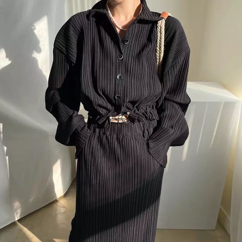 Dame Midikjole med afslappet bluse-look og taljerbar bælt Stilla