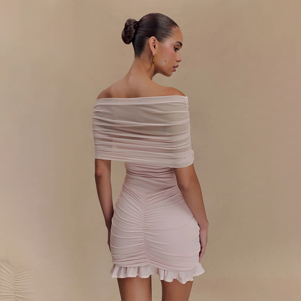 Dame Off-Shoulder Minikjole med Rynker og Flæsekant Stilla