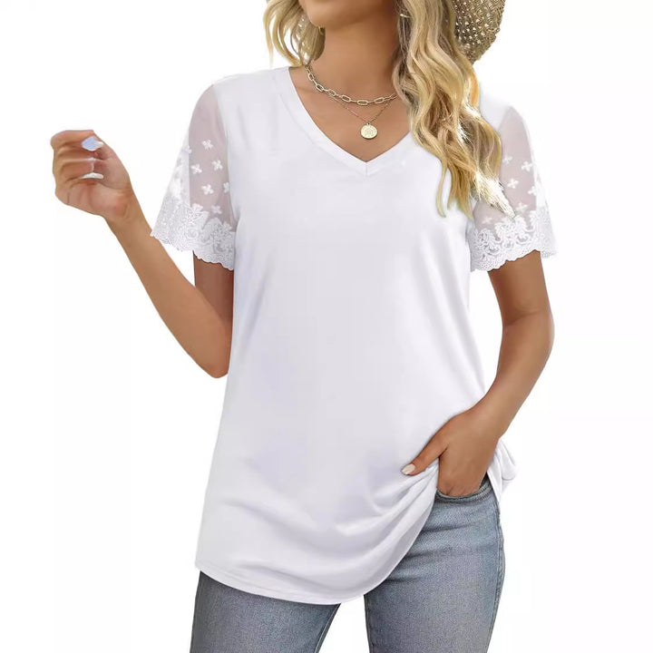 Damebluse med elegante spidsærmer og V-udskæring Skovae