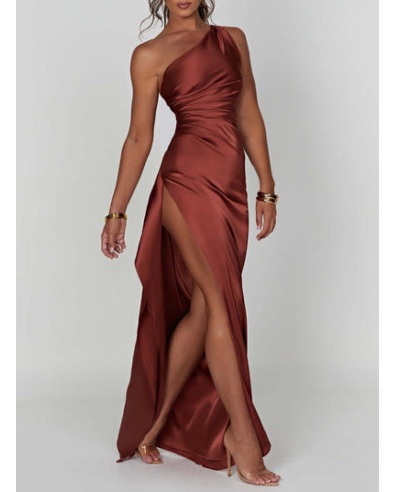 Dame Elegant og figursyet aftenkjole med asymmetrisk snit