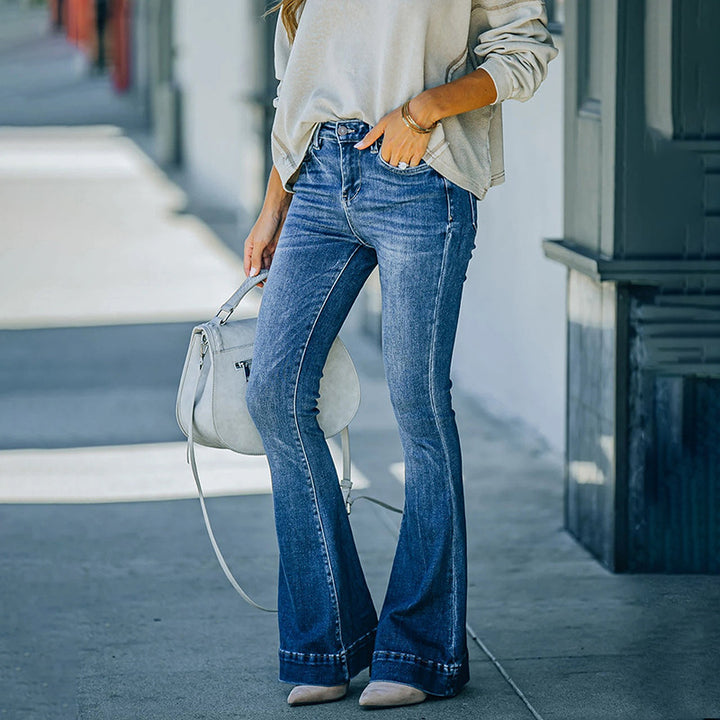 Dame højtaljede flared jeans med afslappede detaljer Stilla