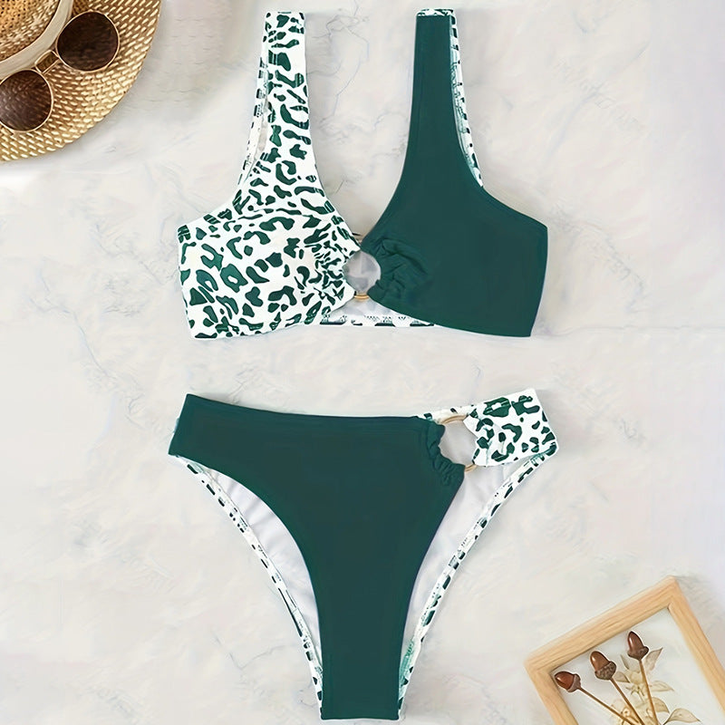 Dame bikini-sæt med raffinerede flæse-detaljer og moderne knude-design Stilla