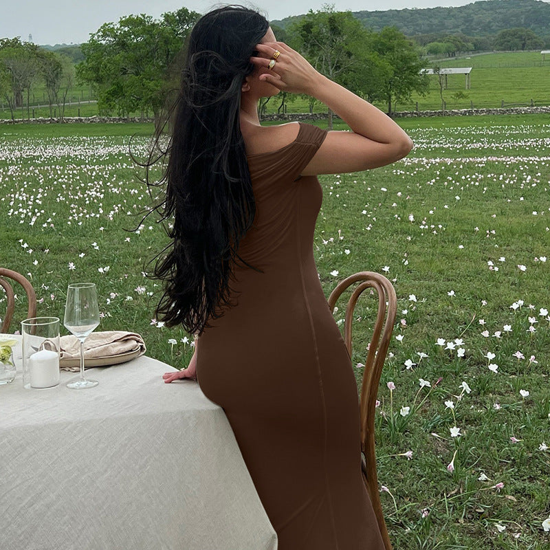 Dame Elegant Off-Shoulder maxikjole med figursyet snit Stilla