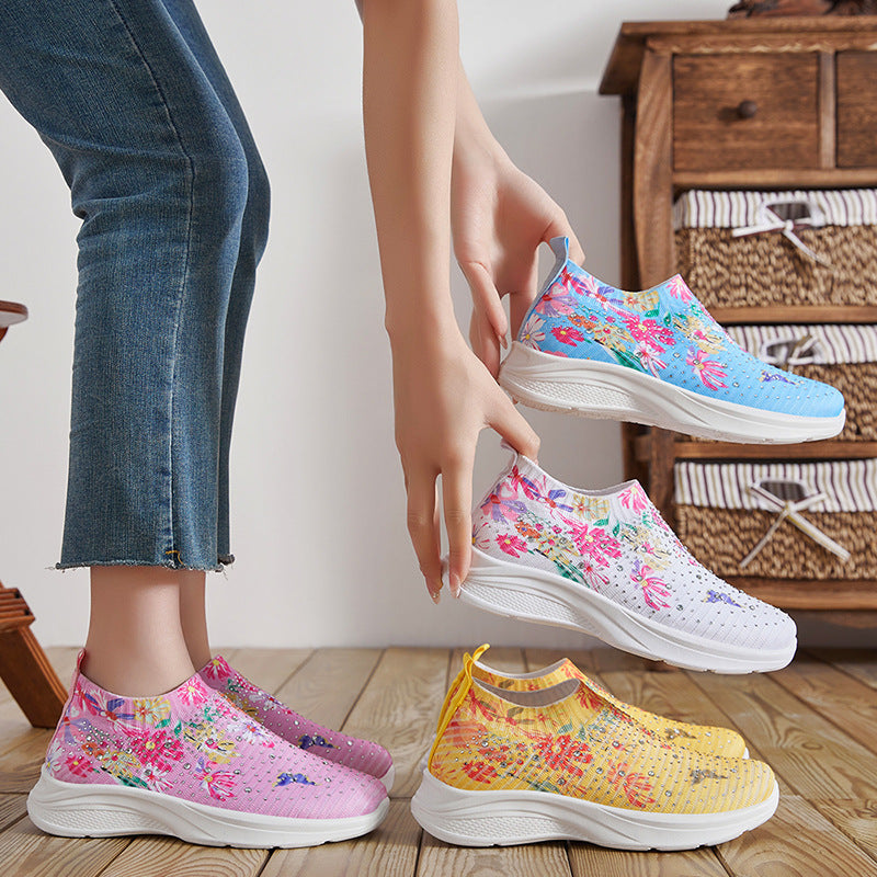 Femme Dekorative Florale Slip-On Sneakers med Rhinestone-design Stilla