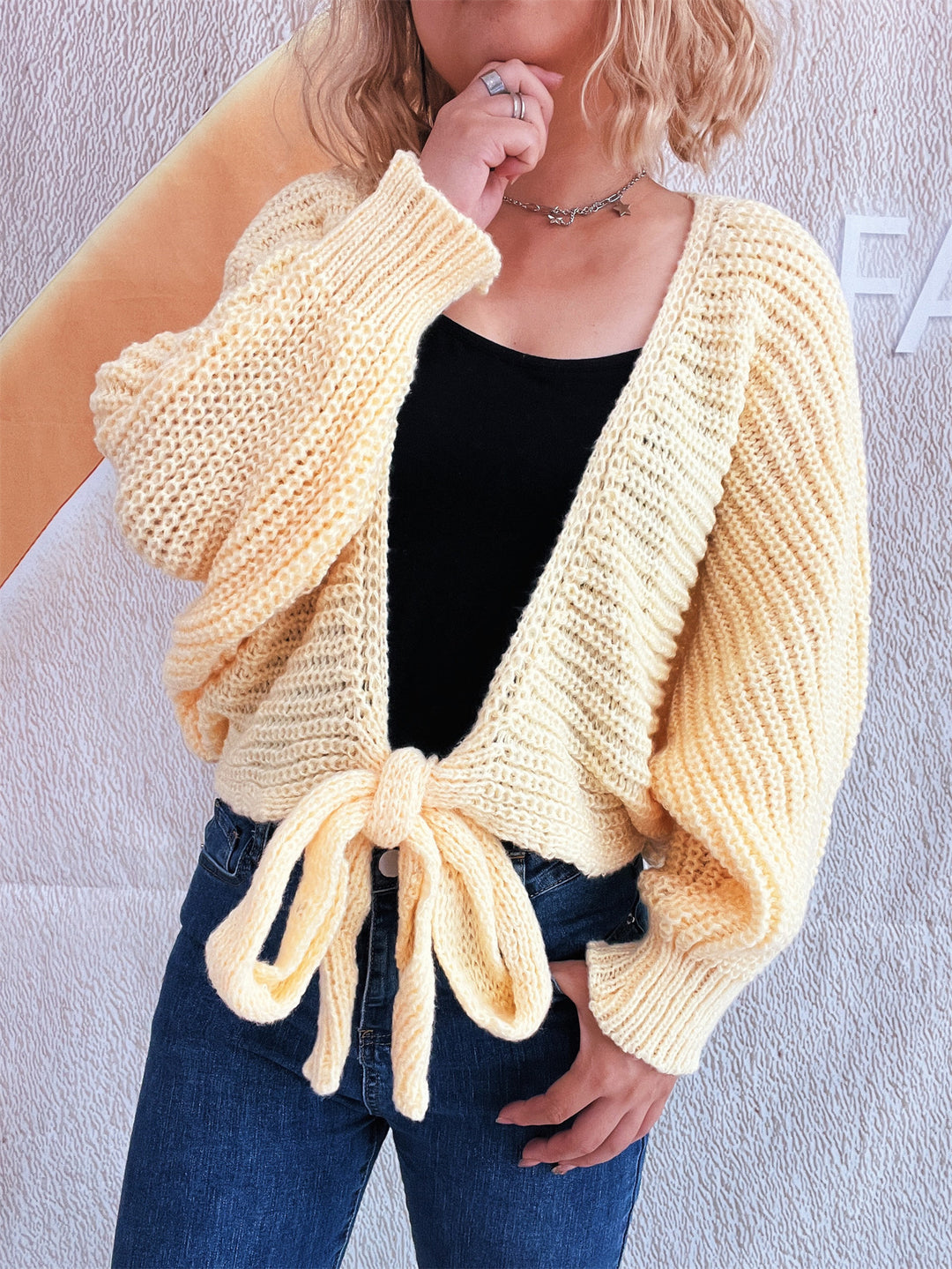 Kvinders afslappede strikket cardigan med trendy bånd og oversized pasform Stilla