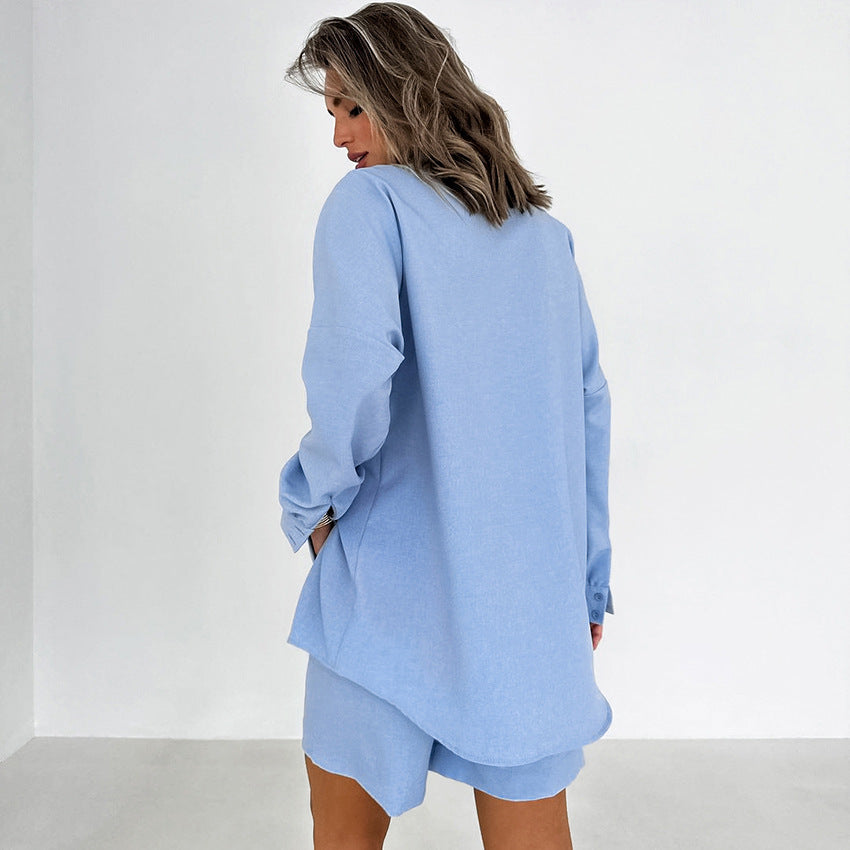 Dame sæt bestående af oversized skjorte og shorts med elegant snit Stilla