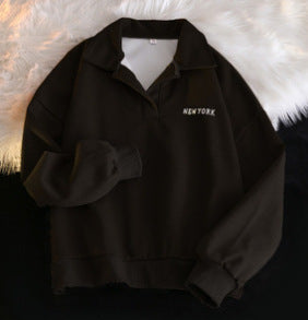 Dame Oversized Polo Stil Sweatshirt med broderet detalje Stilla