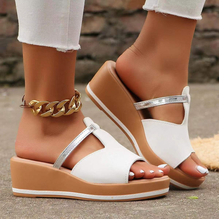 Dame Wedge-sandaler med elegant stropdesign og komfortabelt fodseng Stilla