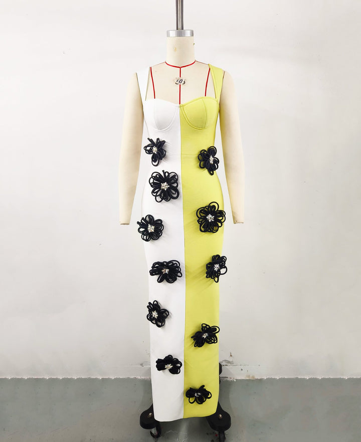 Damekjole med struktureret bustier og blomsterdesign Stilla