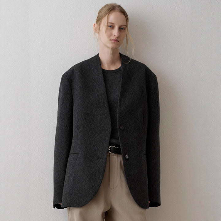 Kvinders elegante strikket blazer med asymmetrisk snit Stilla
