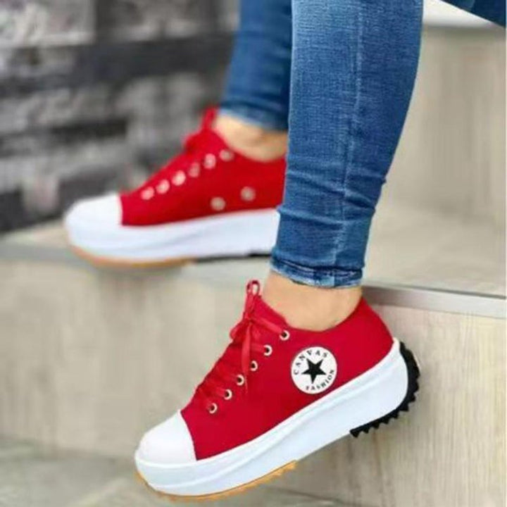 Dame sporty sneakers i trendy design med skridsikker sål Stilla
