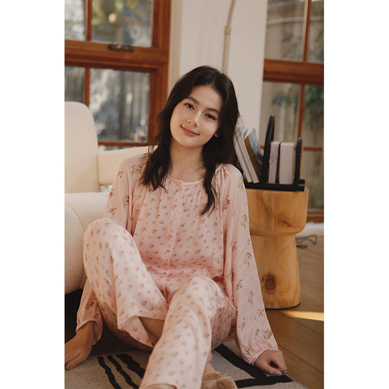 Dame Pyjamasæt med blomsterdesign og luftig pasform Stilla