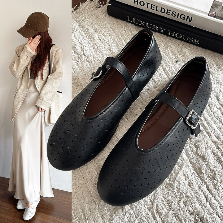 Dame Ballerinas med justerbar rem og elegant perforering Stilla