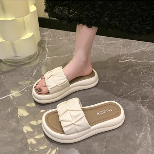 Dame slippers med moderne plisseret design og komfortabel bund Stilla