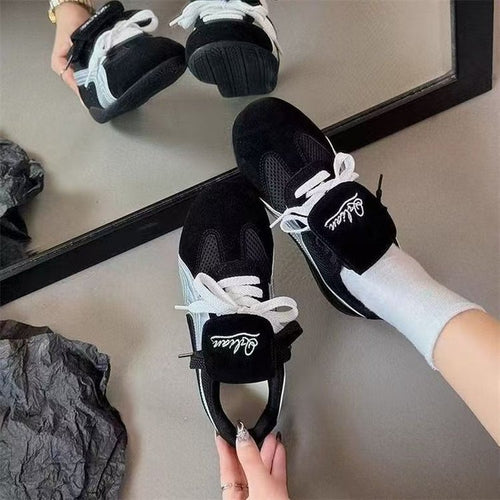 Dame Sporty Sneakers med åndbar mesh-overflade og moderne design Stilla