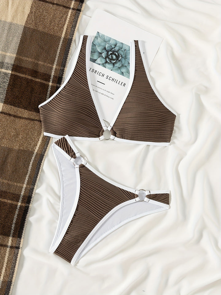 Dame bikini sæt med moderne cut-out og elegante ringdetaljer Stilla