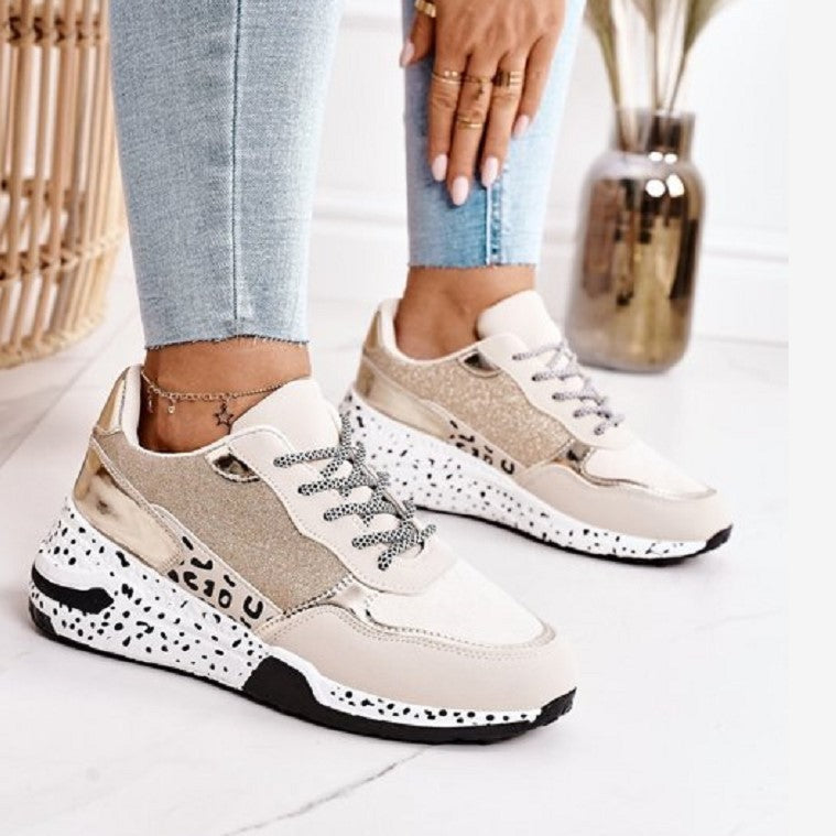 Dame mode Sneakers med glitrende accenter og dyre motiv Stilla