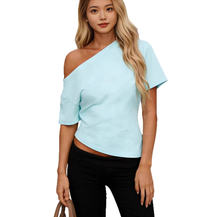 Dame asymmetrisk top med off-shoulder design og korte ærmer Skovae