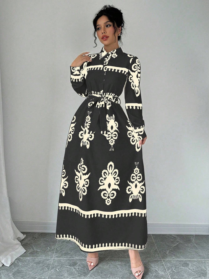 Dame maxikjole med detaljeret vintage-design og tætsiddende skæring Stilla
