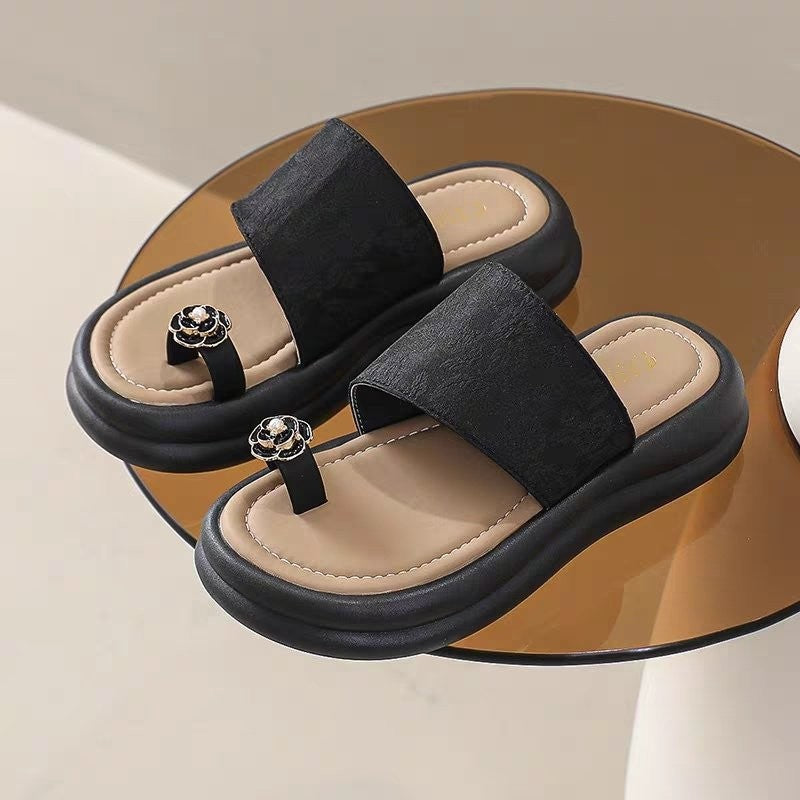 Dame Komfortable Tåsplit Sandaler med elegant Blomsterapplikation og fleksibel Såle Stilla