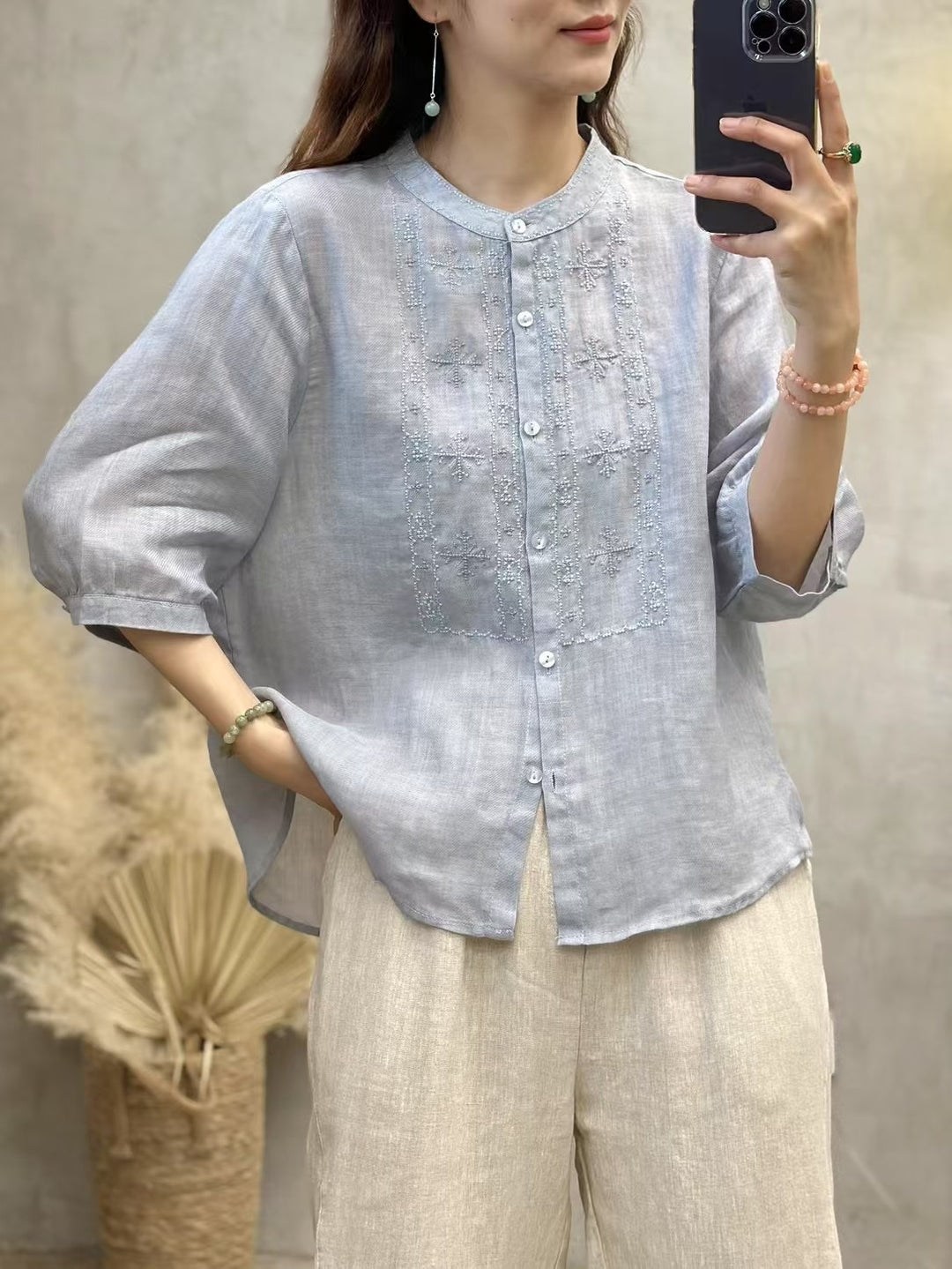 Femme Broderet Linned Knap-Op-Bluse Stilla