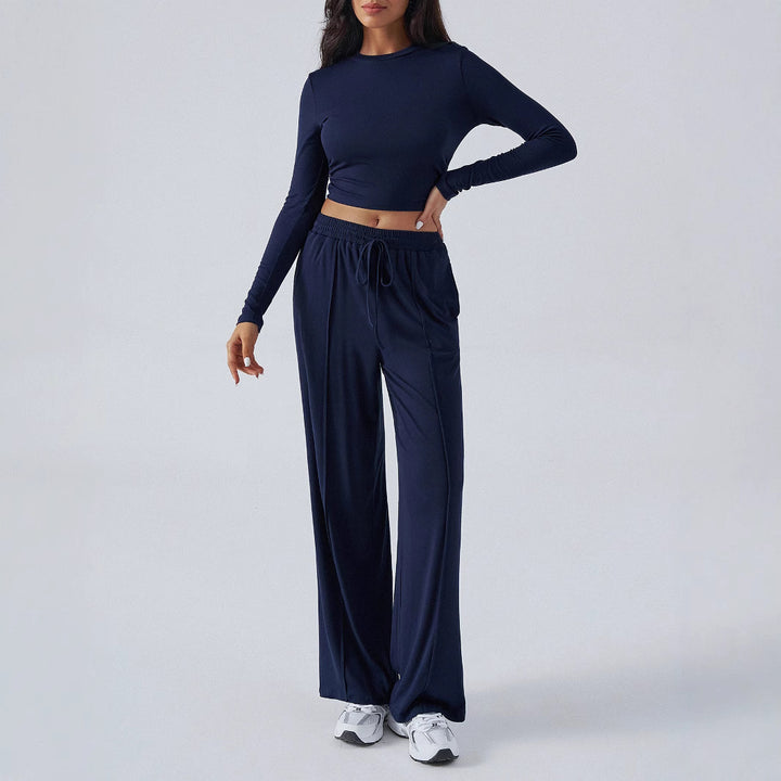 Dame Elegant lounge-outfit med stribet top og behagelige bukser Stilla