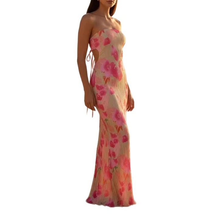 Dame figursygt strapless kjole med florale elementer Skovae