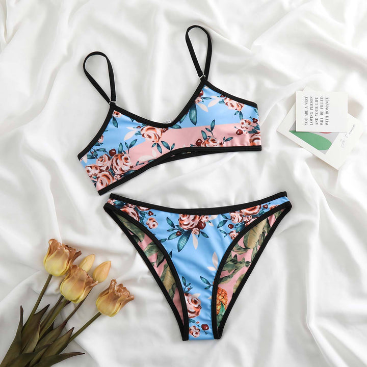Dame bikiniset med blomstret design og justerbare stropper Stilla