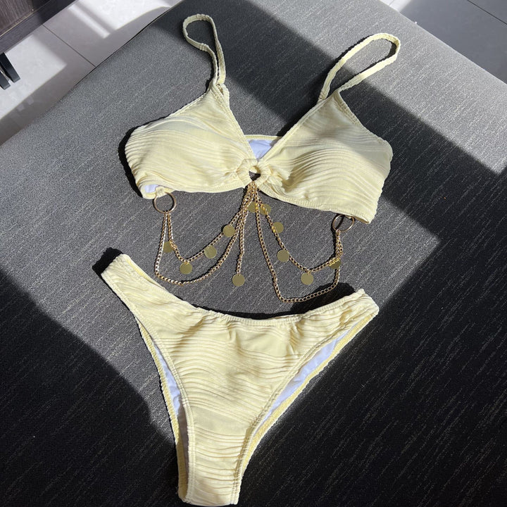 Damebikini med eksklusiv smykke detalje og raffineret snit Stilla
