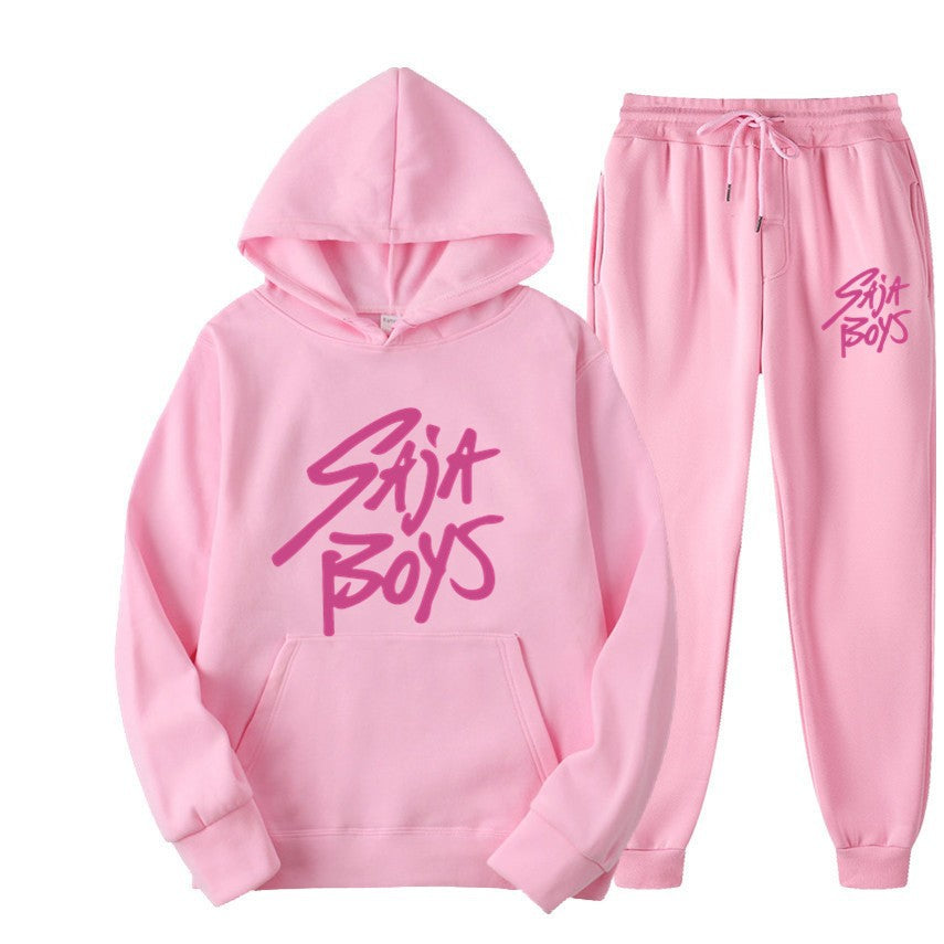 Kvinders hoodie og joggersæt med moderne grafisk print Skovae