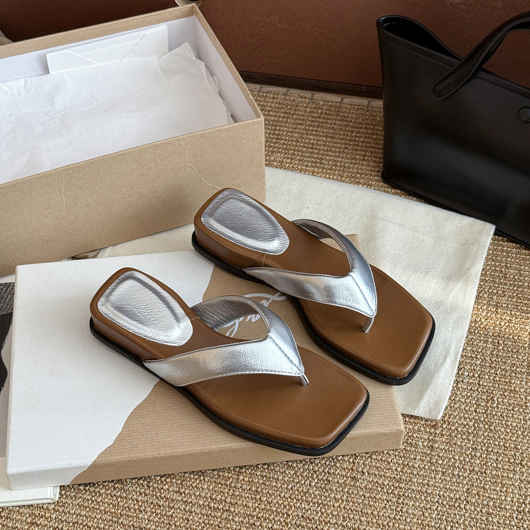 Femme Trendy Quadratzehen-Tanga-Sandaler med polstret fodseng Stilla