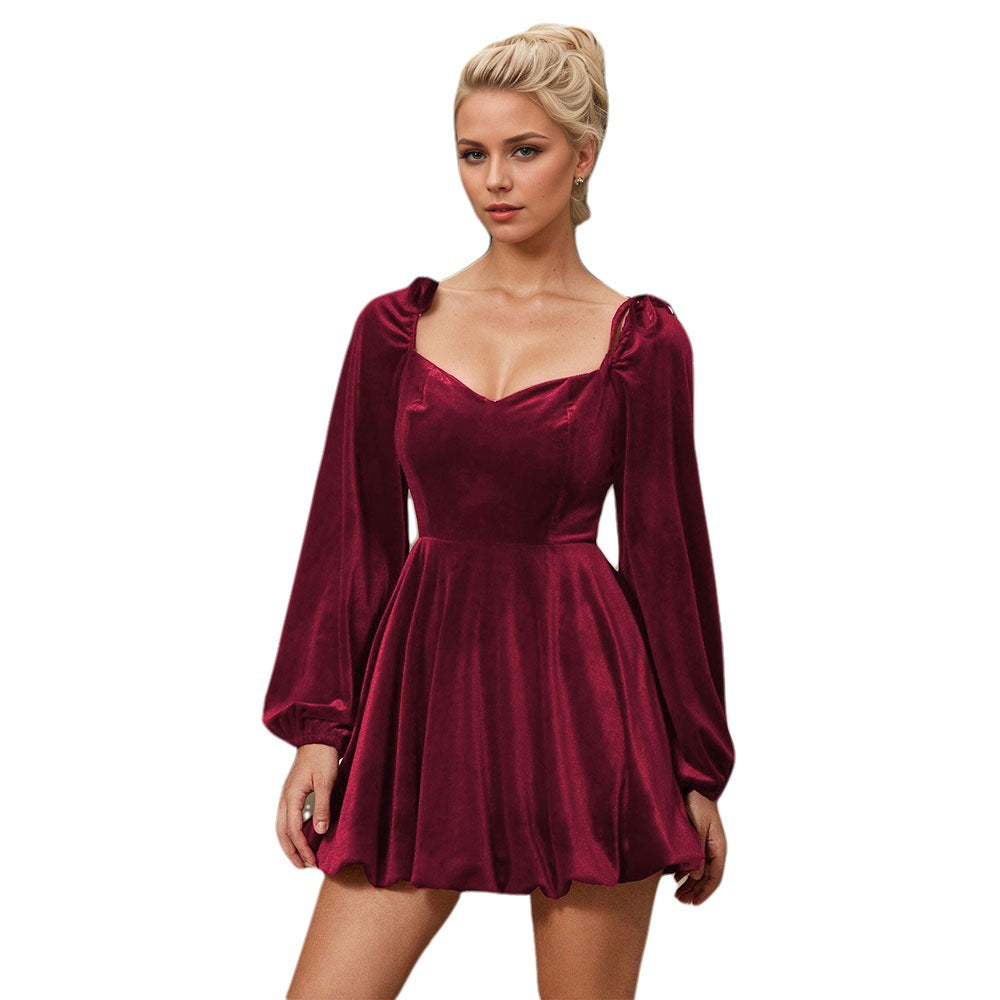 Damer Velvet Mini Kjole med Ruffle Ærmer og Elegant Hjerte Udsnit Stilla