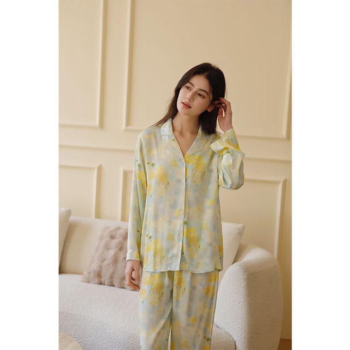 Dame Silk Pyjamasæt med blomstermotiv og komfortabel pasform Stilla