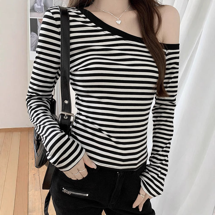Dame Off-Shoulder Top med moderne stribemønster og tætsiddende snit Skovae