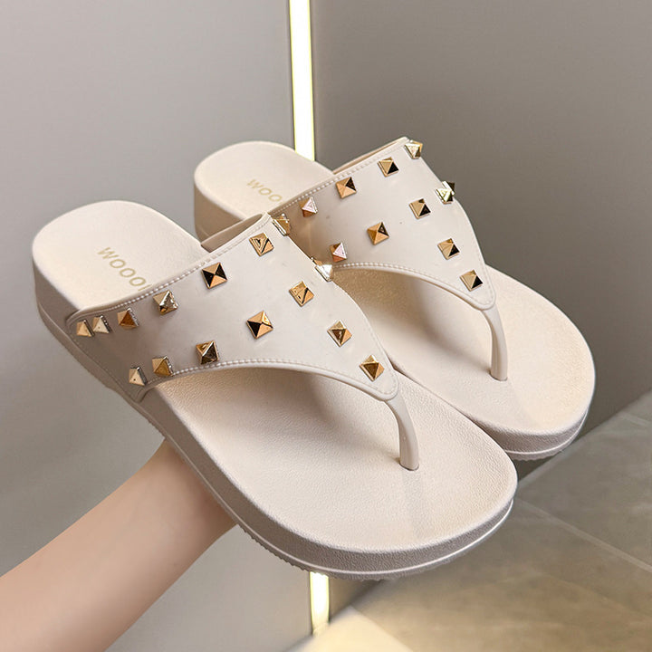 Dame Designer Flip-Flops med stilfulde pynte-nagler Stilla