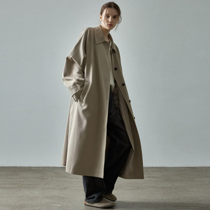 Dame Oversized Trenchcoat med stilfuldt snit og praktiske lommer Stilla