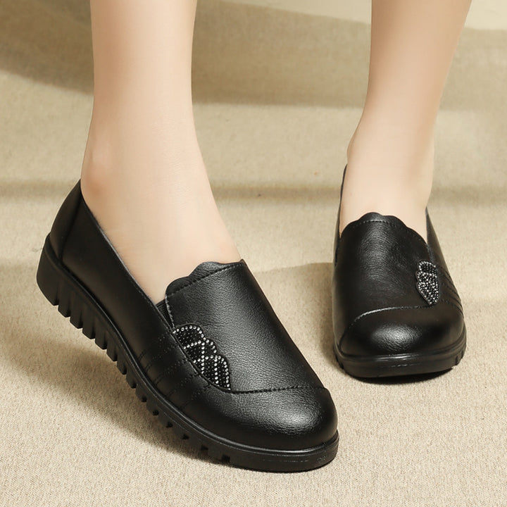 Femme stilfulde Slip-On Loafer med dekorativt Rhinestone-detalje Stilla