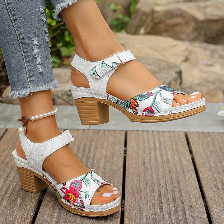 Dame sandaler med blomsterdesign, håndlavet og komfortabel sål Stilla