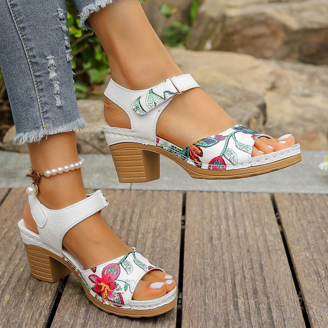 Dame sandaler med floralt design og skridsikker sål Stilla