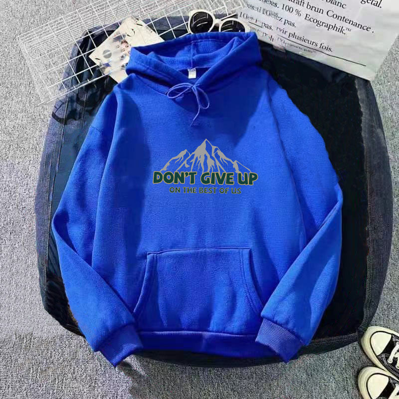 Kvindernes hoodie med motiverende bjergdesign Skovae