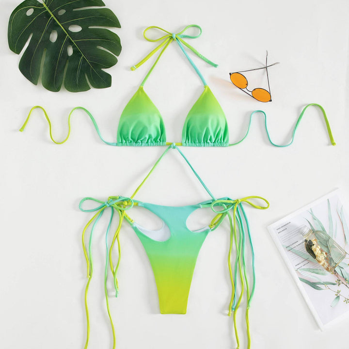 Dame bikini sæt med spændende snørredetaljering og spændende blomsterdesign Stilla