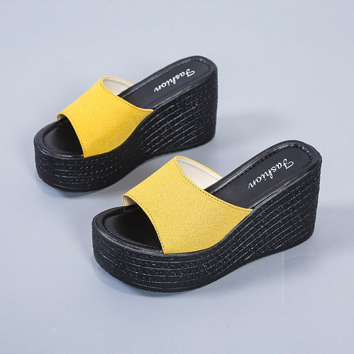 Damer kilehæls slippers med flettet design Stilla