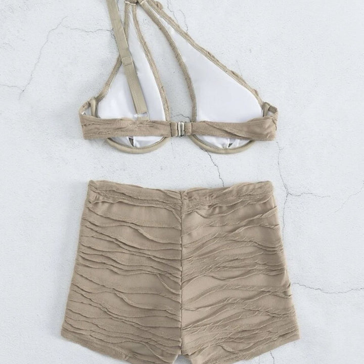 Dame bikini sæt med innovative flæsedetaljer og asymmetrisk udskæring Stilla
